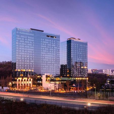 Doubletree By Hilton Seoul Pangyo Residences Сеонгнам Екстериор снимка