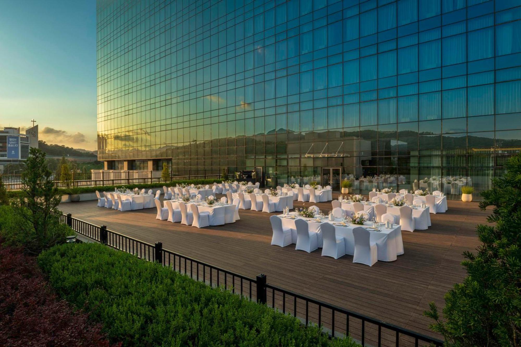 Doubletree By Hilton Seoul Pangyo Residences Сеонгнам Екстериор снимка