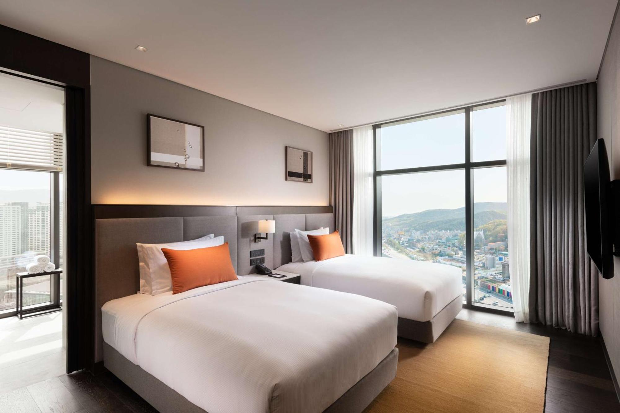 Doubletree By Hilton Seoul Pangyo Residences Сеонгнам Екстериор снимка